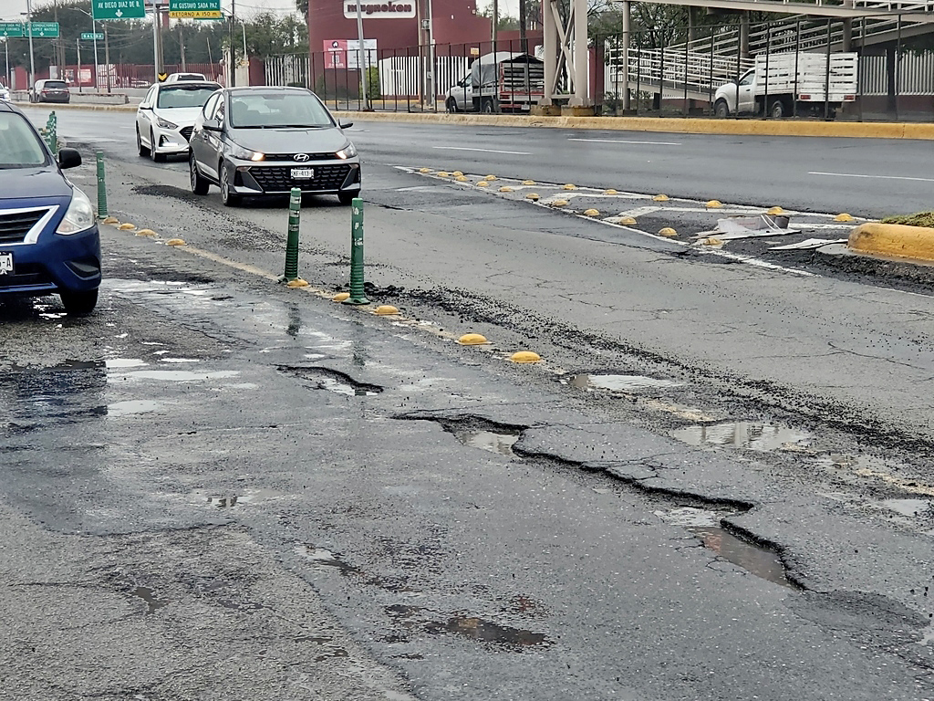 Avenida Rómulo Garza, en San Nicolás.