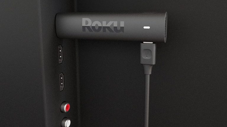 Diseño minimalista. El Roku Streaming Stick 4K mide 94.5 mm de altura, 21.1 mm de ancho, y 11.5 mm de profundidad.