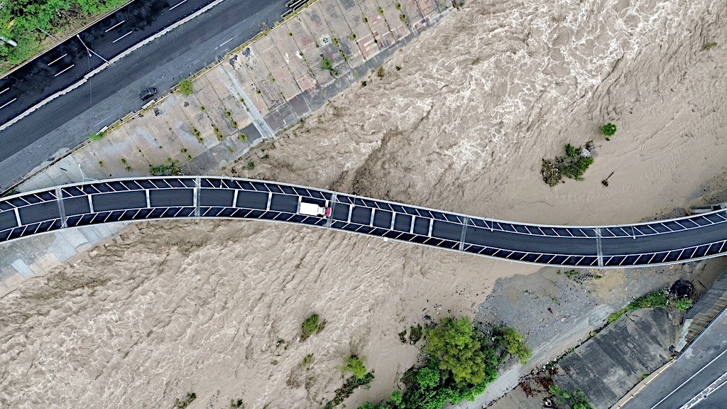 El cauce se transformó en un río caudaloso en menos de 24 horas.