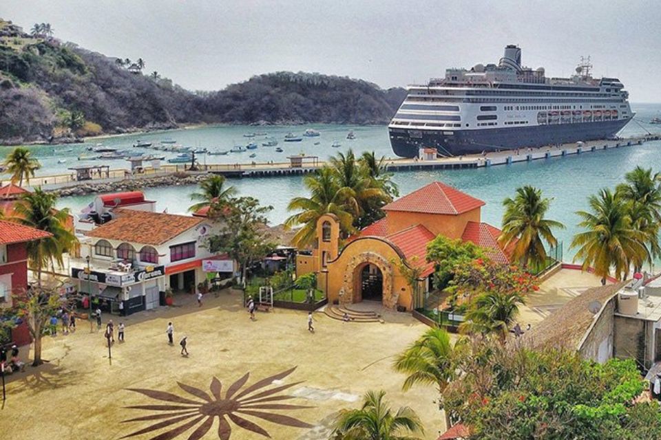 Tomada de: Bahías de Huatulco