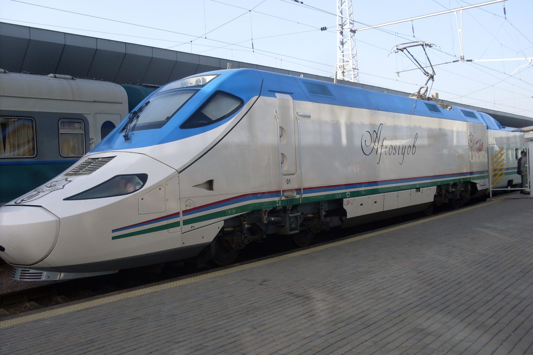 Hi-speed_trains_Afrosiyab_(Uzbekistan)