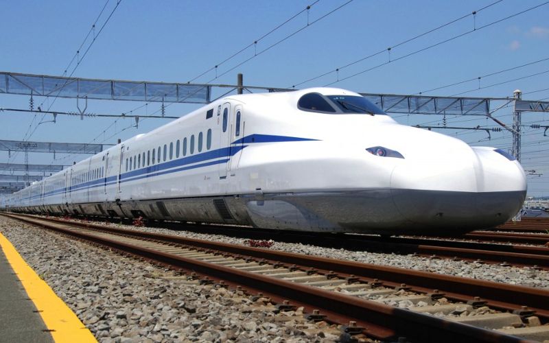 shinkansen-n700s